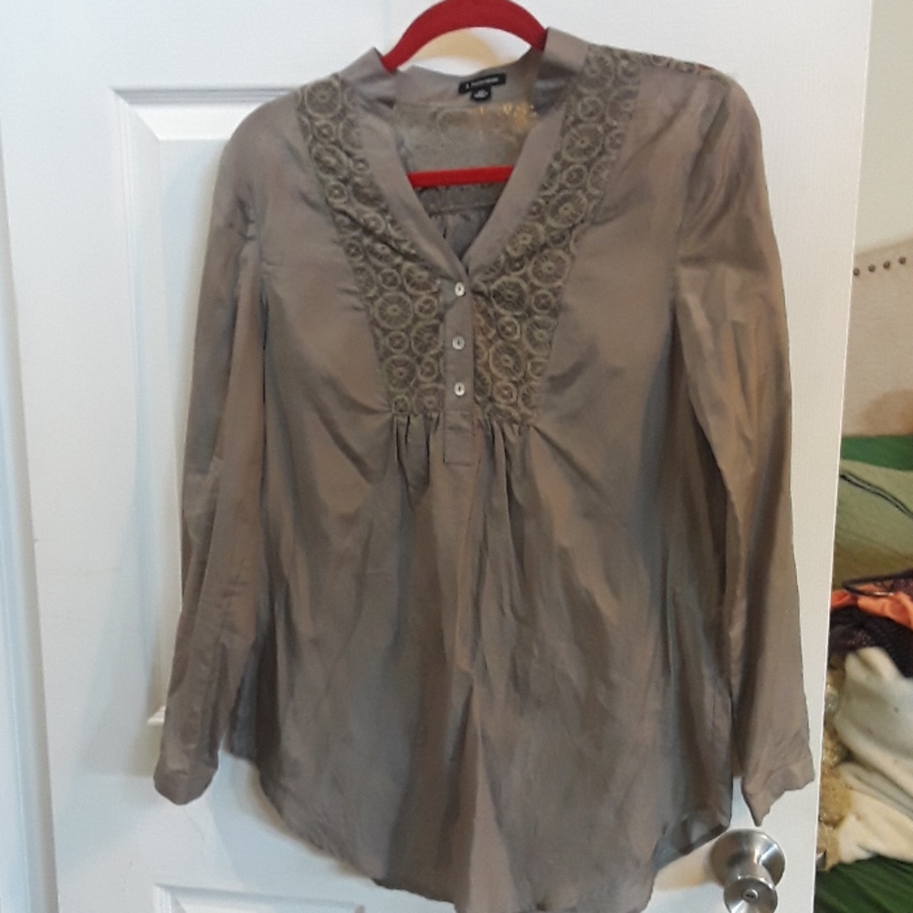 J.peterman Silk and Cotton blouse 😍Gorgeous Classic. Fits   small and xs